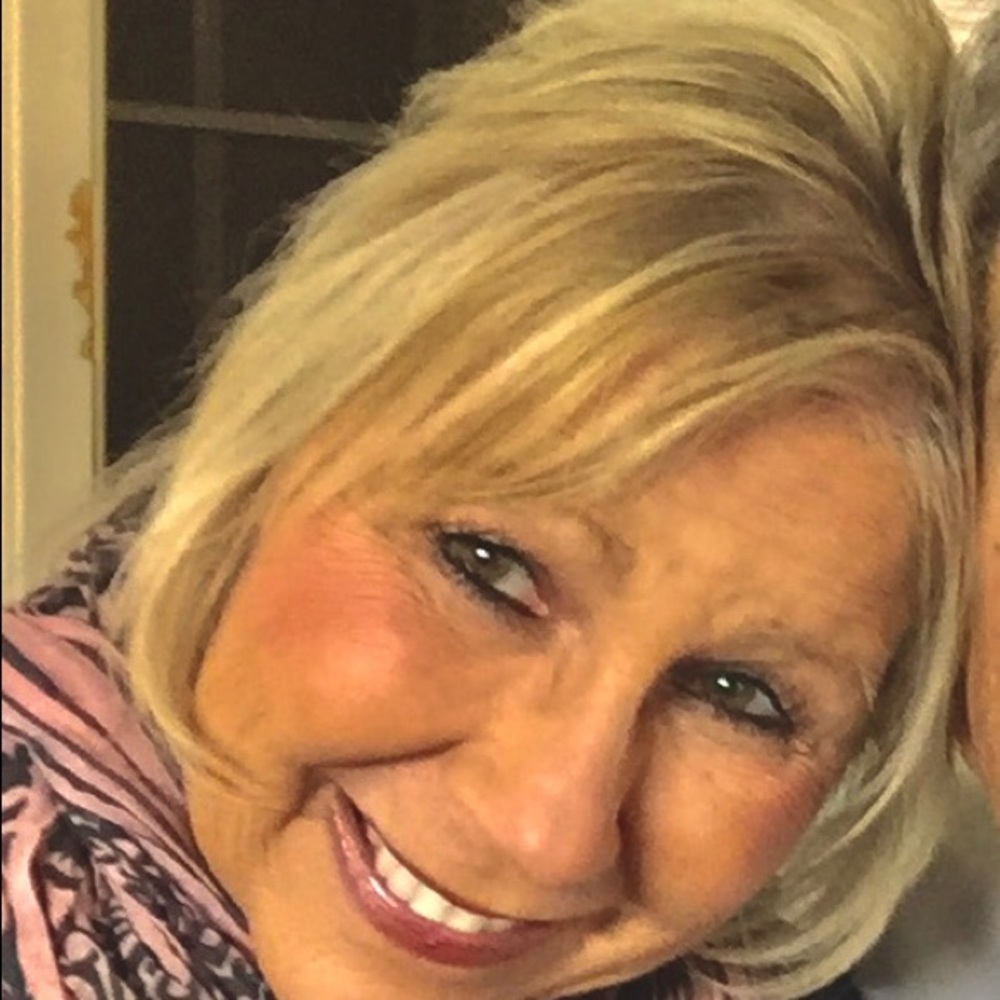 Meet your Posher, Debbie